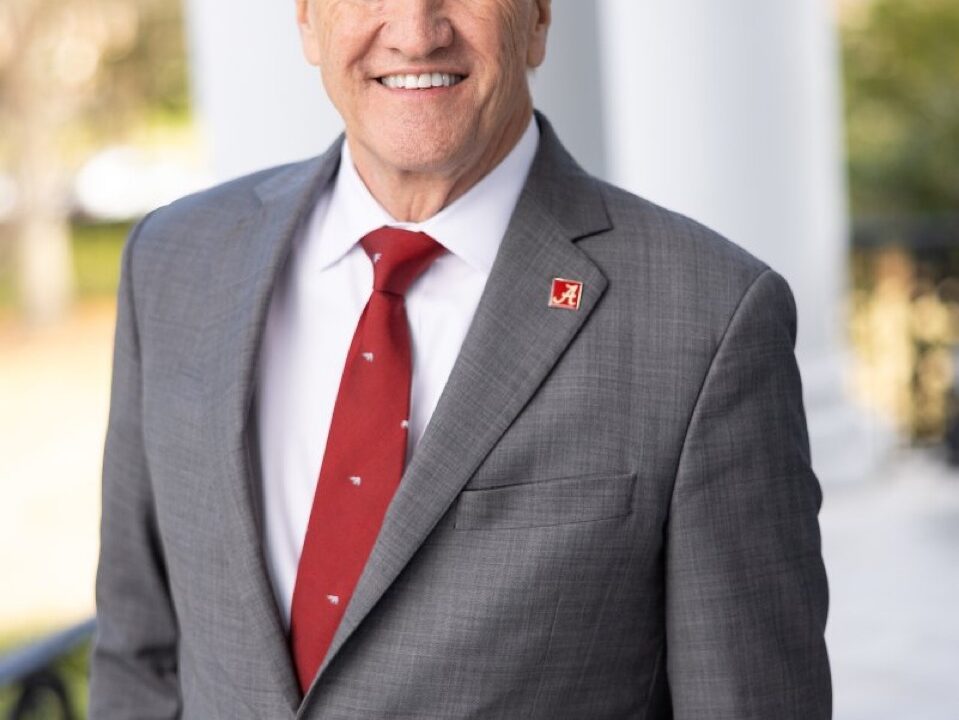 Sad news:Stuart R. Bell, UA’s 29th president, announced he will step down from the presidency mid-summer, completing a decade of excellence in leadership.…